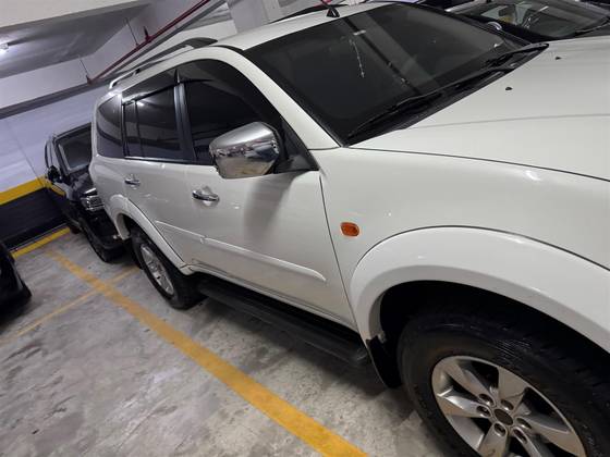 MITSUBISHI PAJERO DAKAR 3.2 HPE 4X4 7 LUGARES 16V TURBO INTERCOOLER DIESEL 4P AUTOMÁTICO